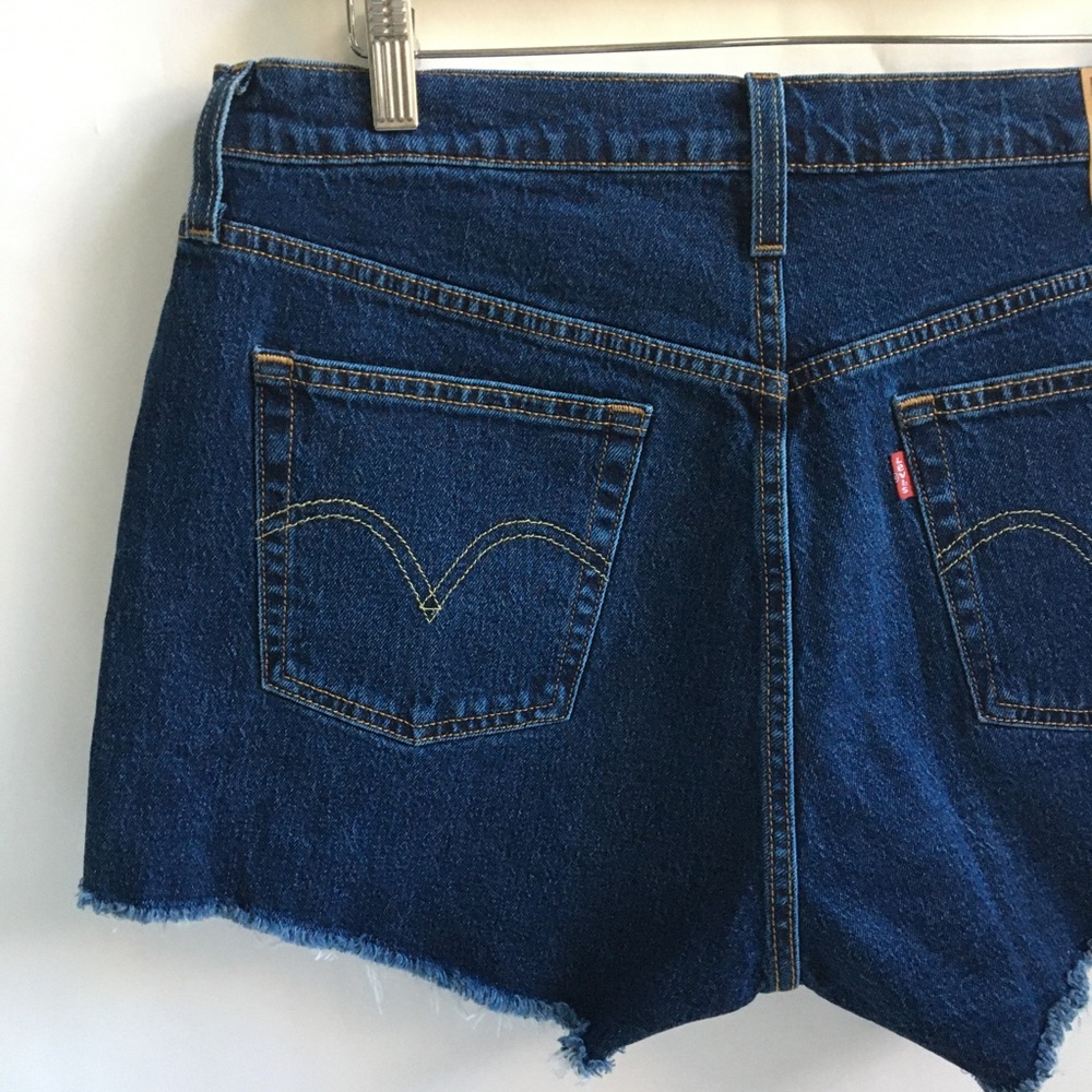 Levi’s 501 High Rise Buttonfly Raw Hem Dark Wash Blue Denim Jean Short Size 34 - Picture 6 of 17